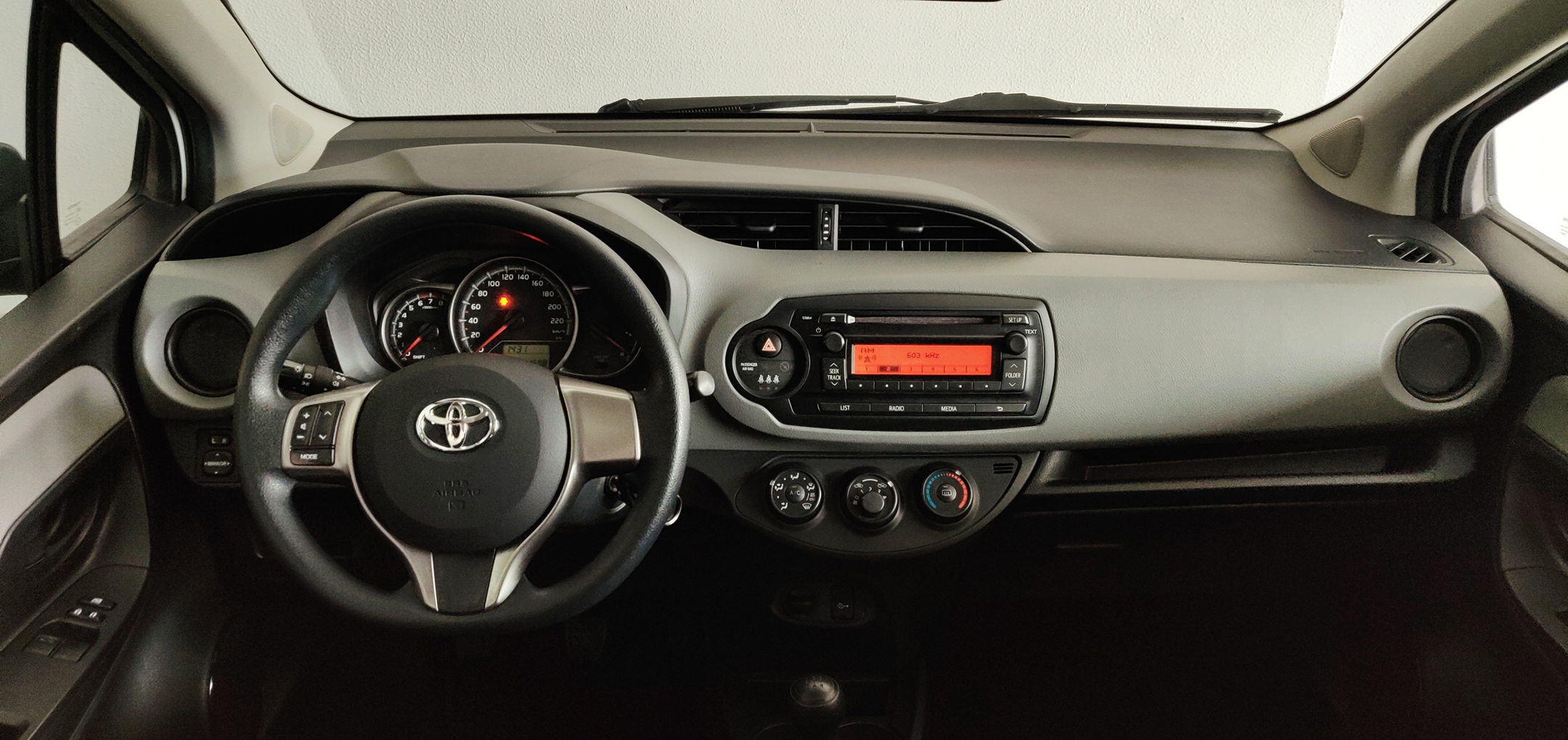 Toyota Yaris 1.0 Comfort | Imagem 9