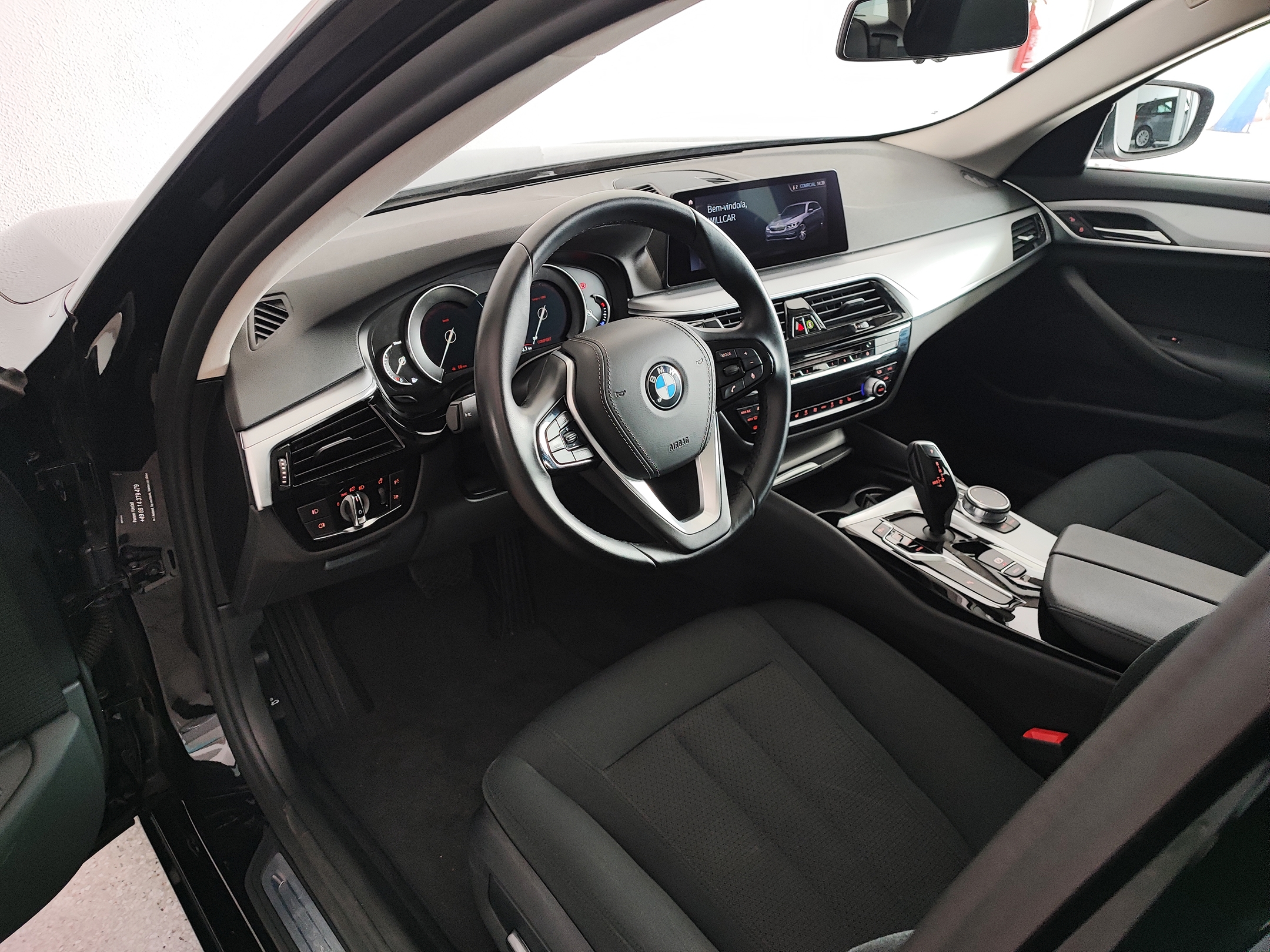 BMW 520 Touring | Imagem 12