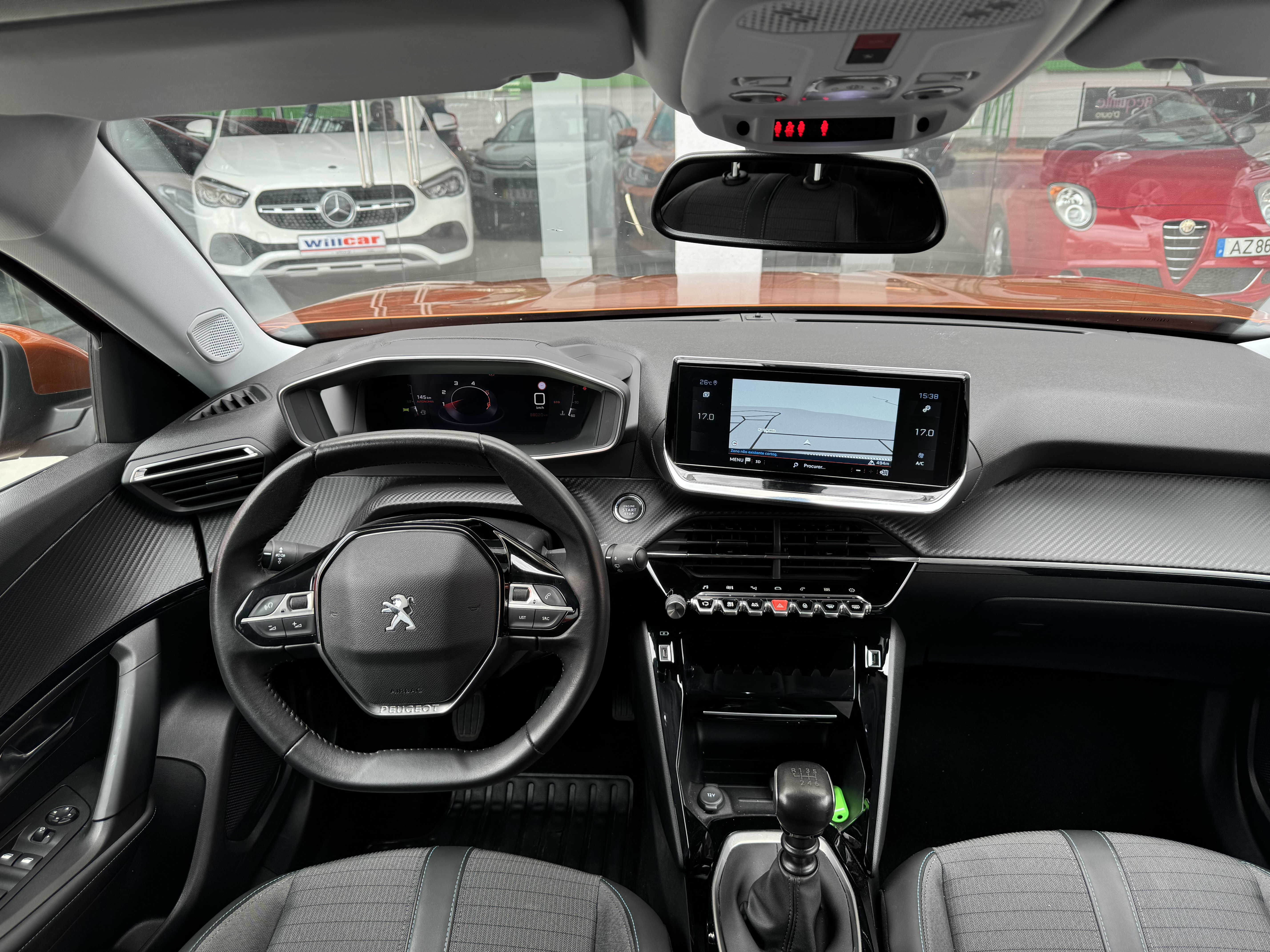 Peugeot 2008 1.5 BlueHdi Allure | Imagem 4