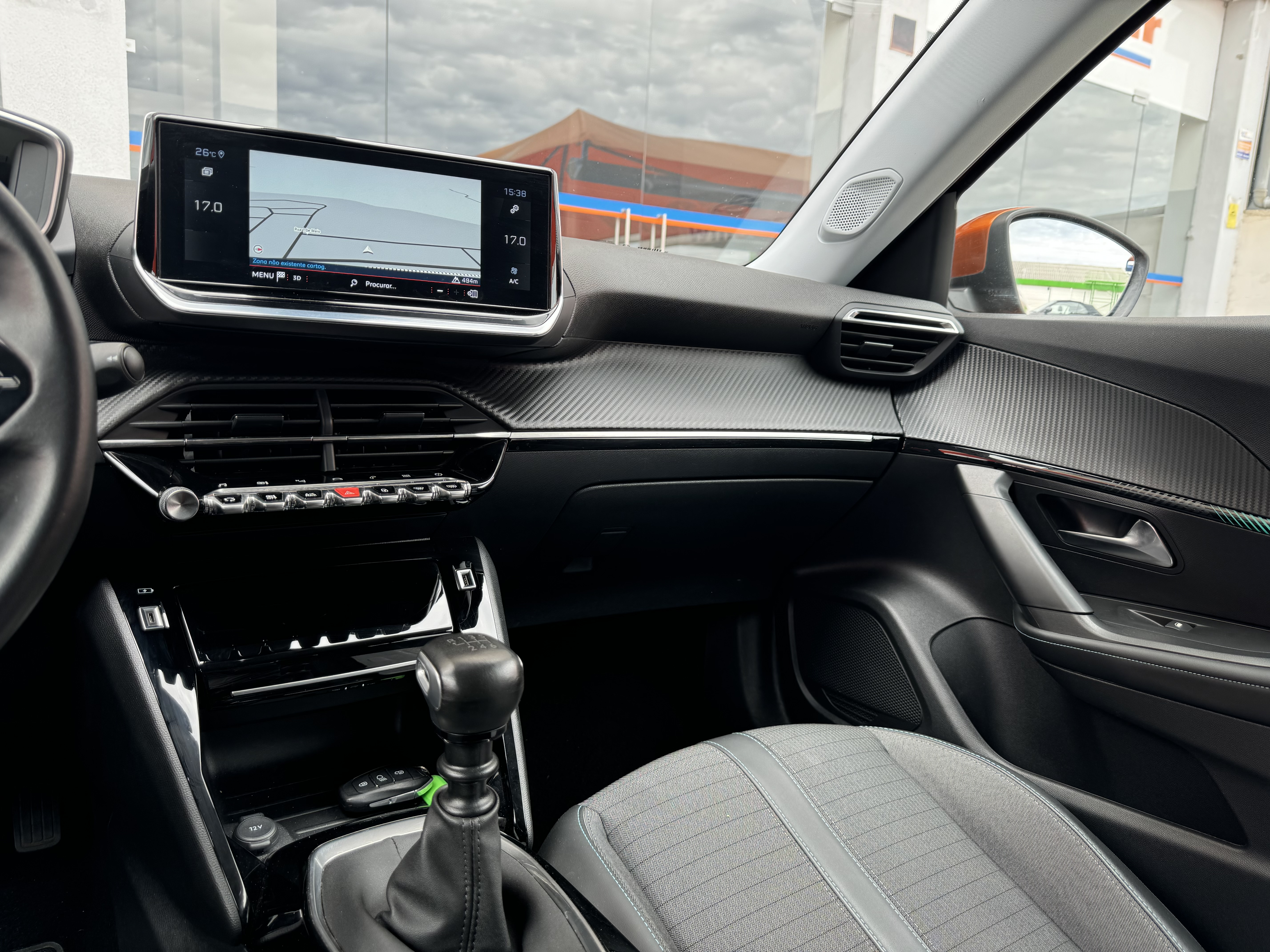 Peugeot 2008 1.5 BlueHdi Allure | Imagem 5