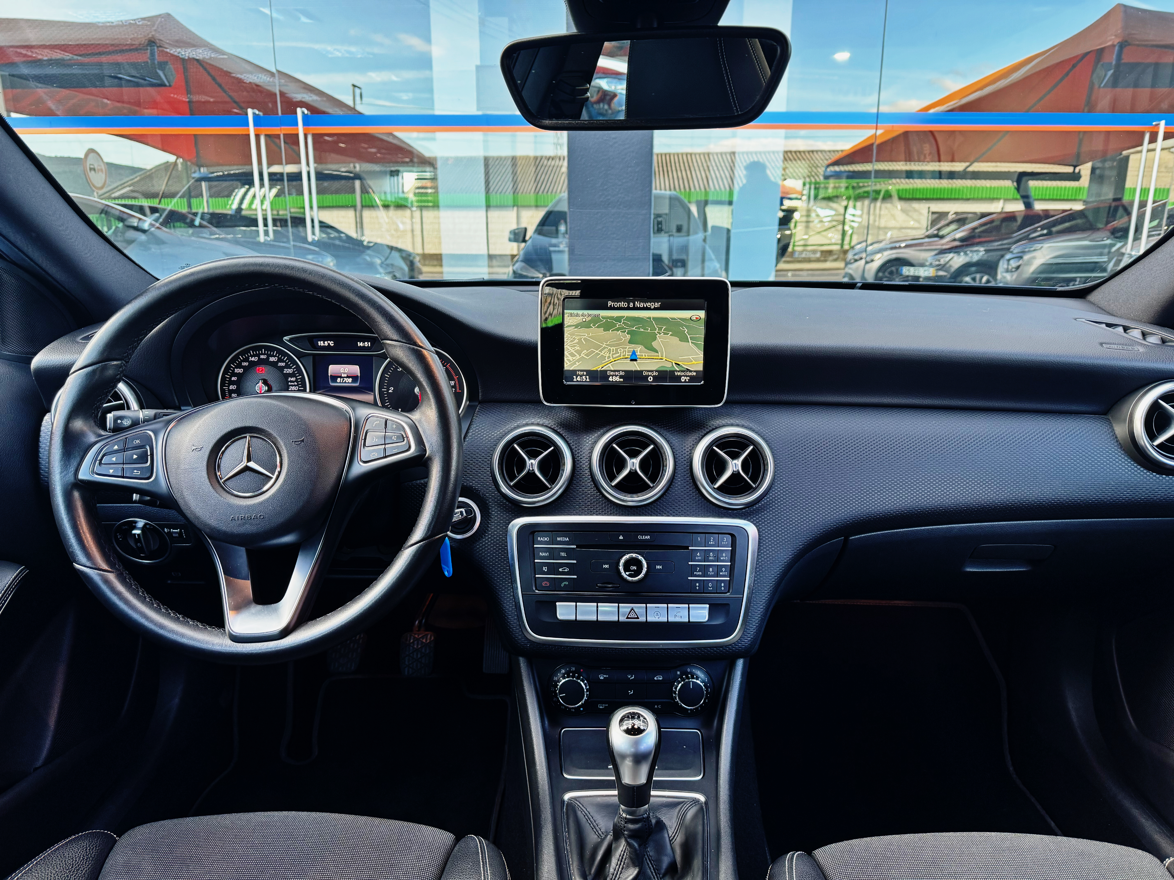 Mercedes-Benz A 180 d Urban | Imagem 6