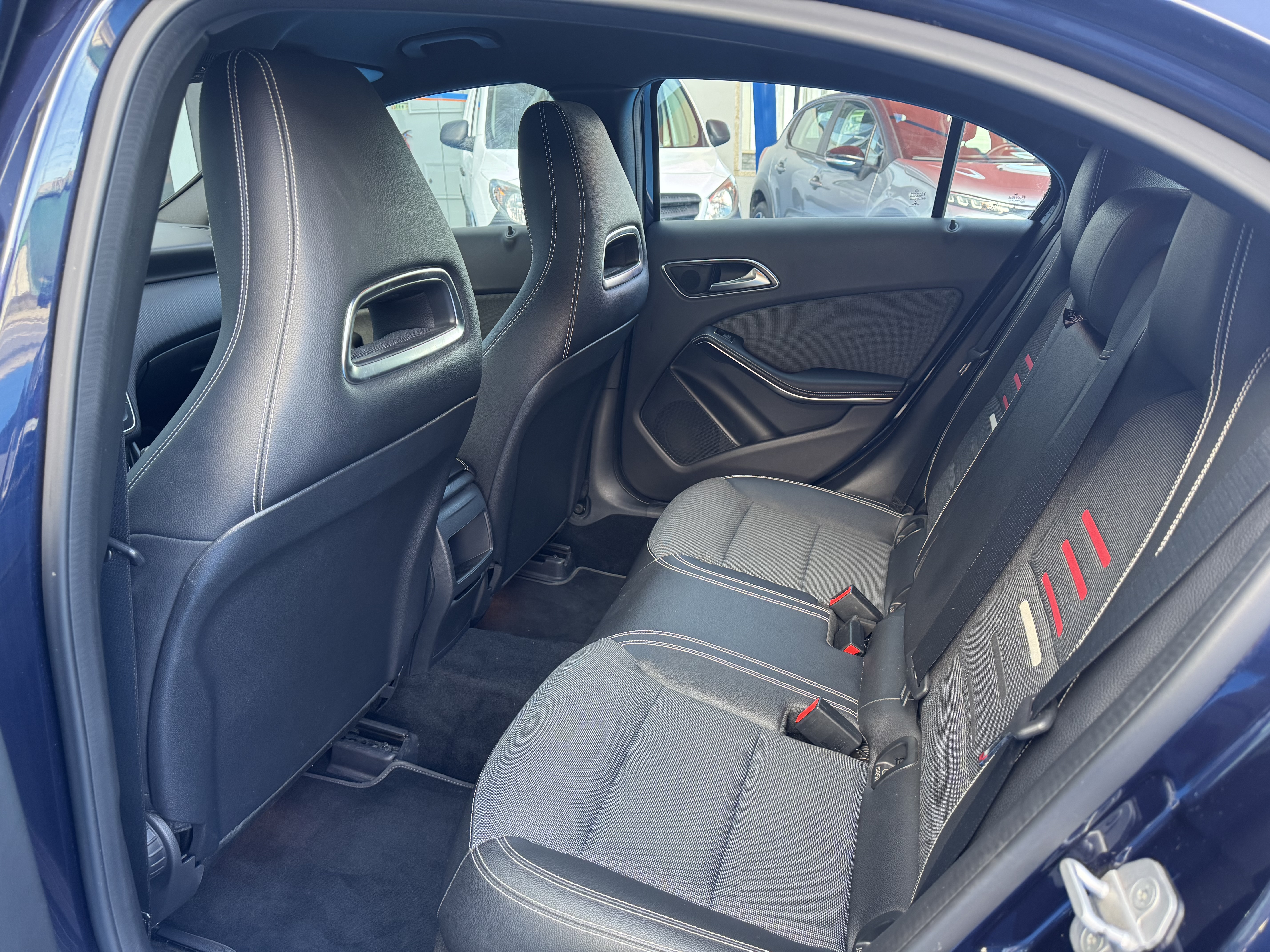 Mercedes-Benz A 180 d Urban | Imagem 10
