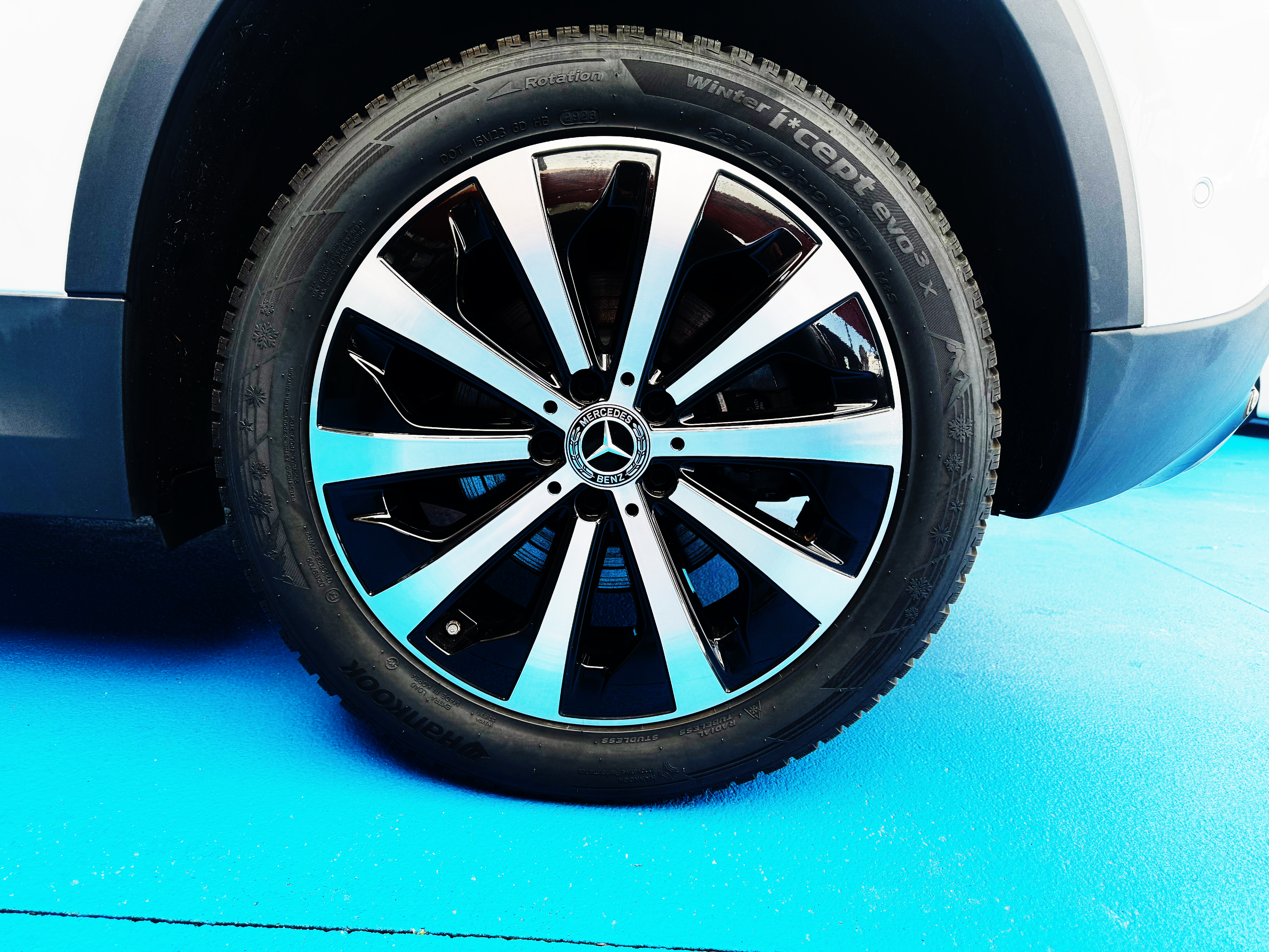 Mercedes-Benz GLA 250 e Progressive Pack Night | Imagem 6