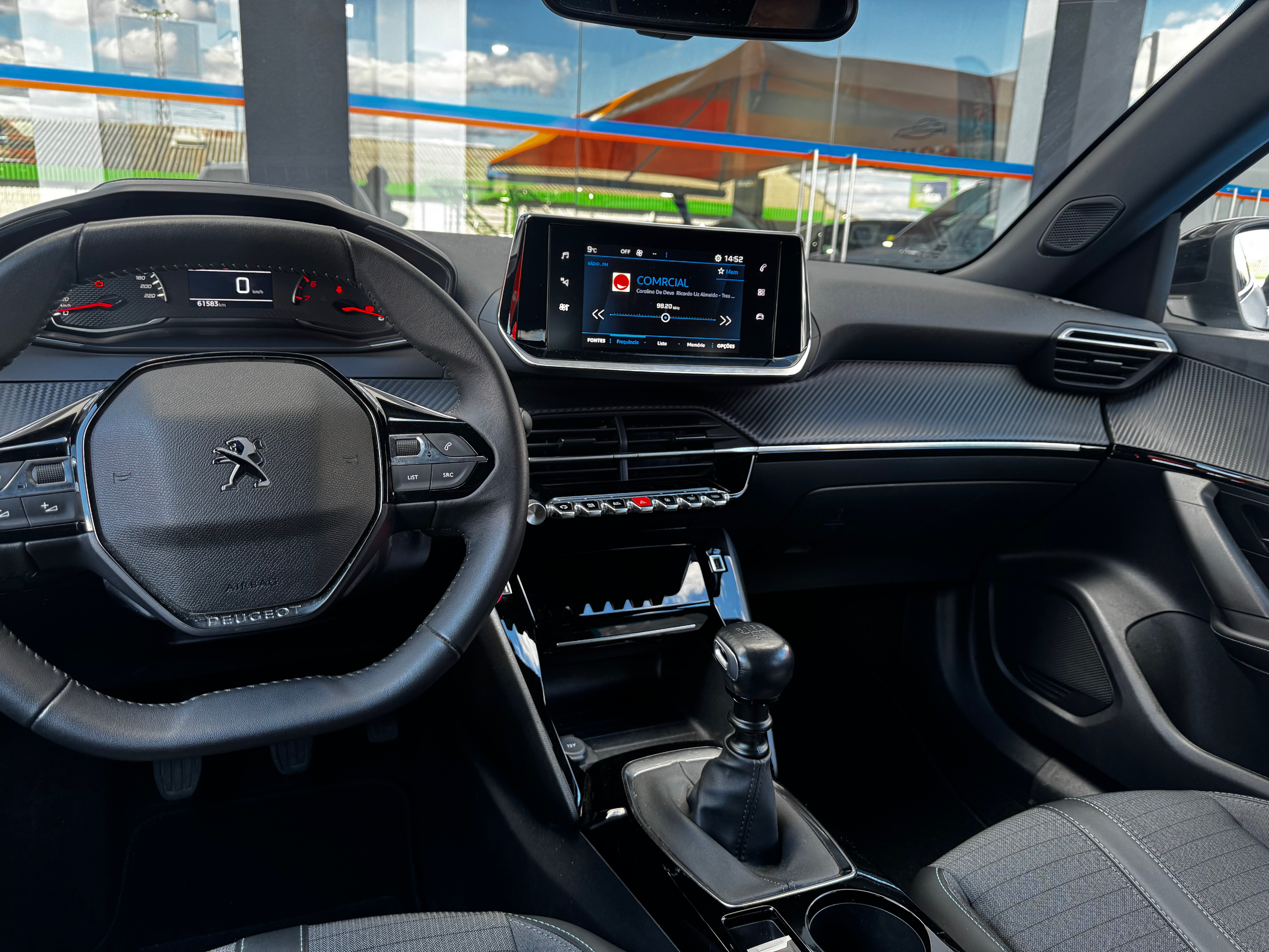 Peugeot 2008 1.2 Puretech Allure | Imagem 7