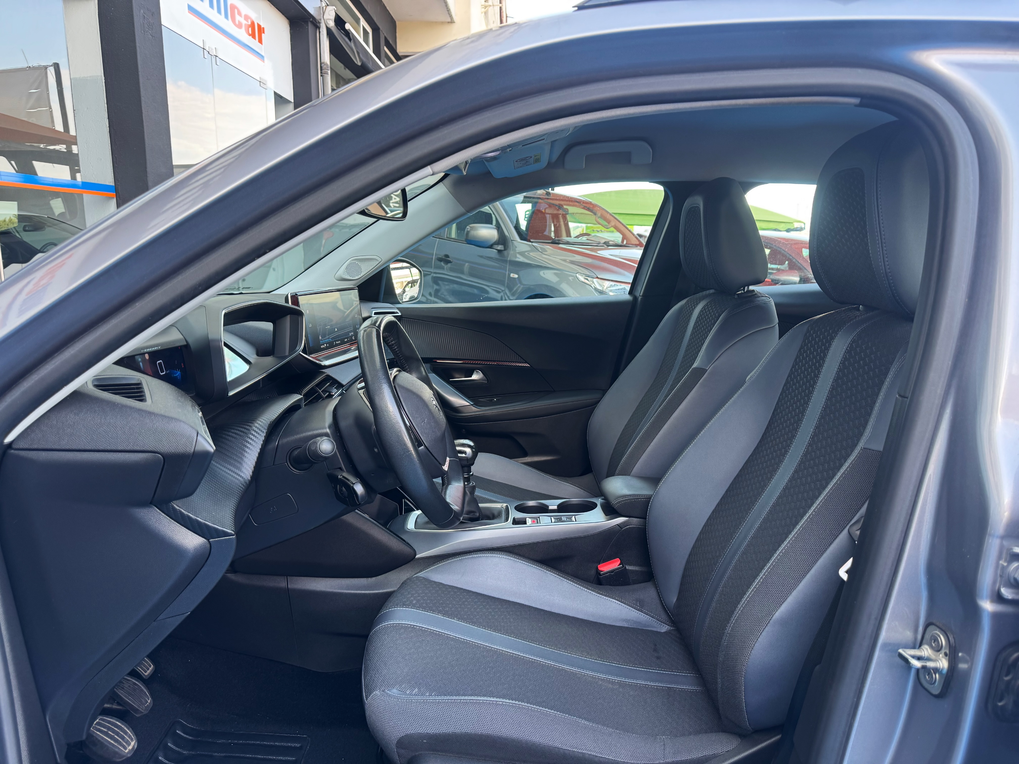 Peugeot 2008 1.2 PureTech Allure | Imagem 7