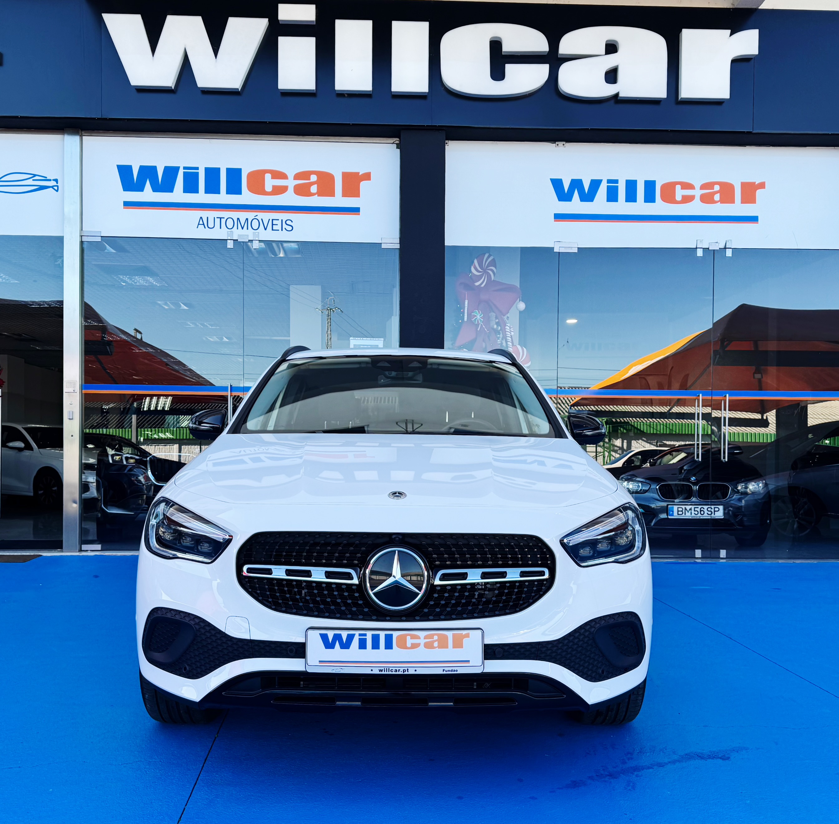 Mercedes-Benz GLA 250 e Progressive Pack Night | Imagem 2