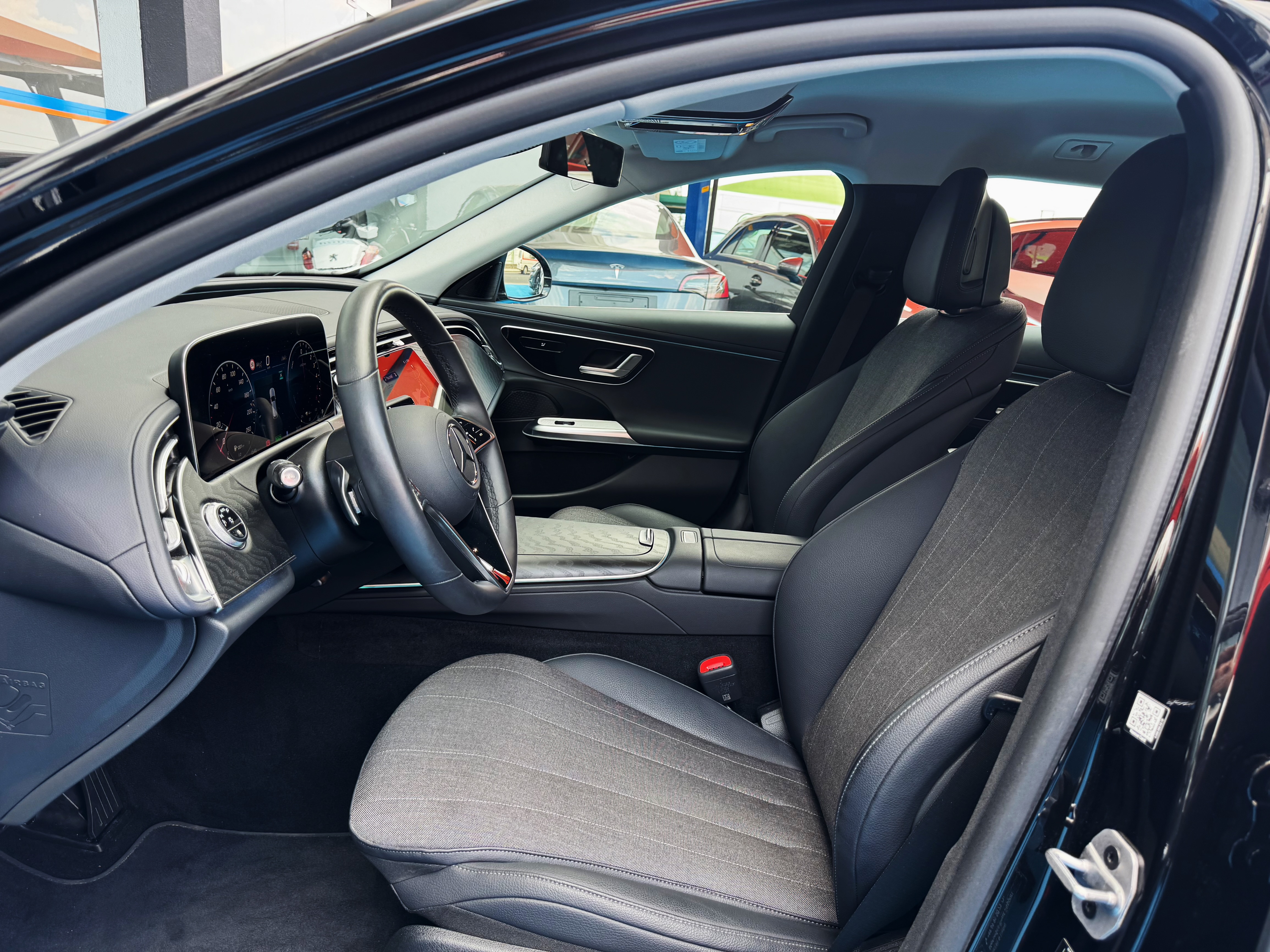 Mercedes-Benz E300 de Avantgarde | Imagem 8