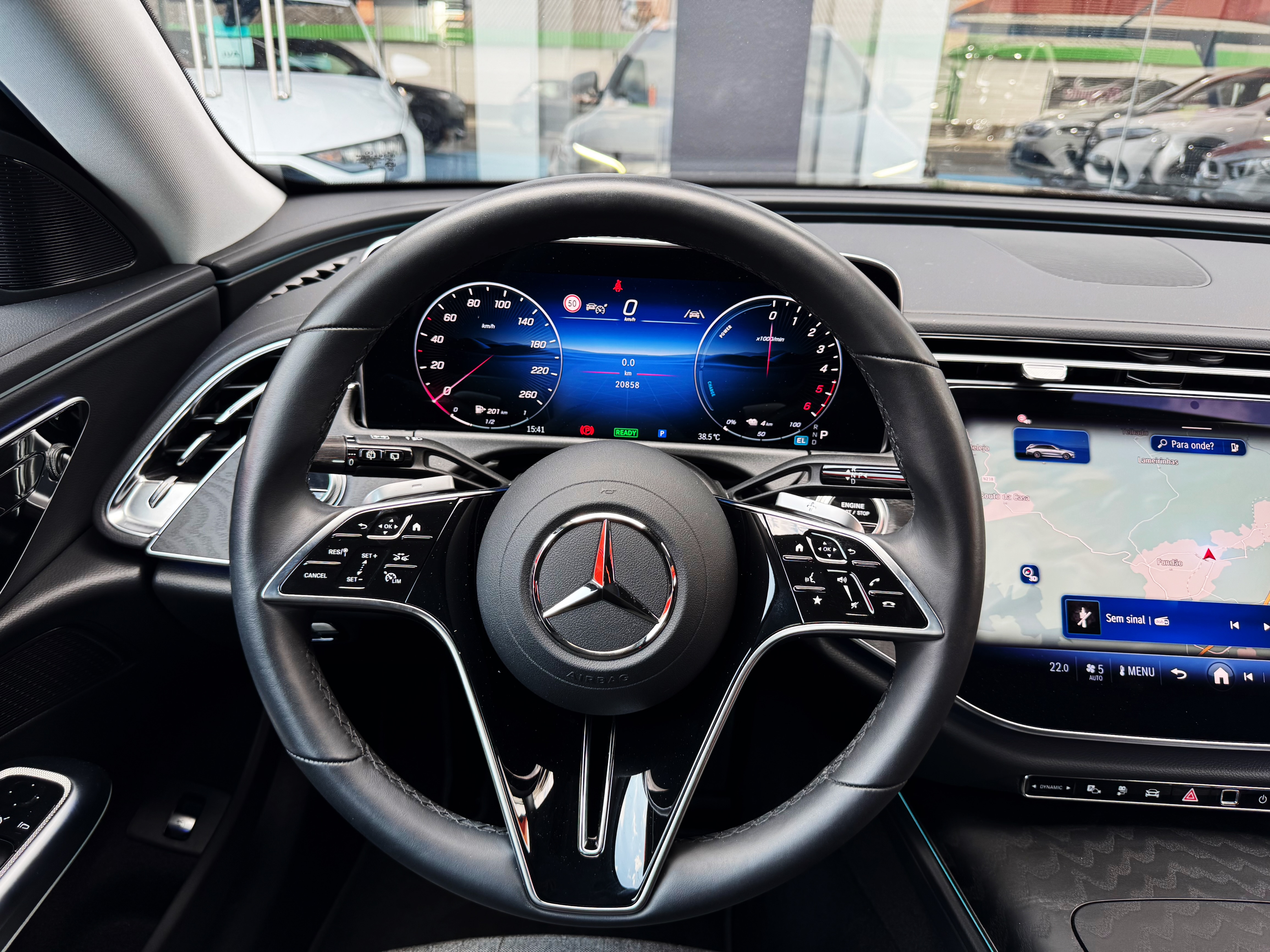 Mercedes-Benz E300 de Avantgarde | Imagem 9