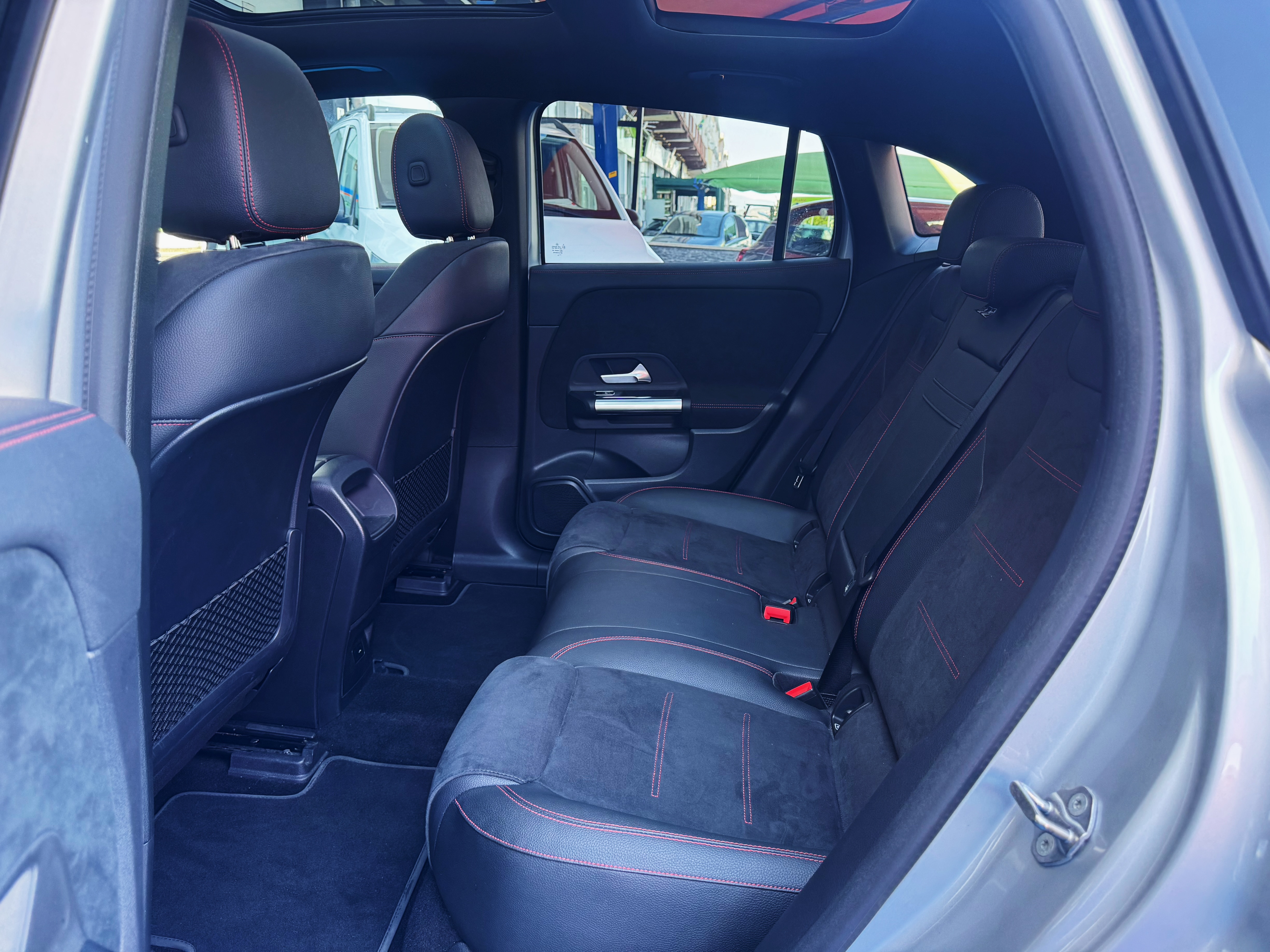 Mercedes-Benz EQA 250 Amg Line | Imagem 11