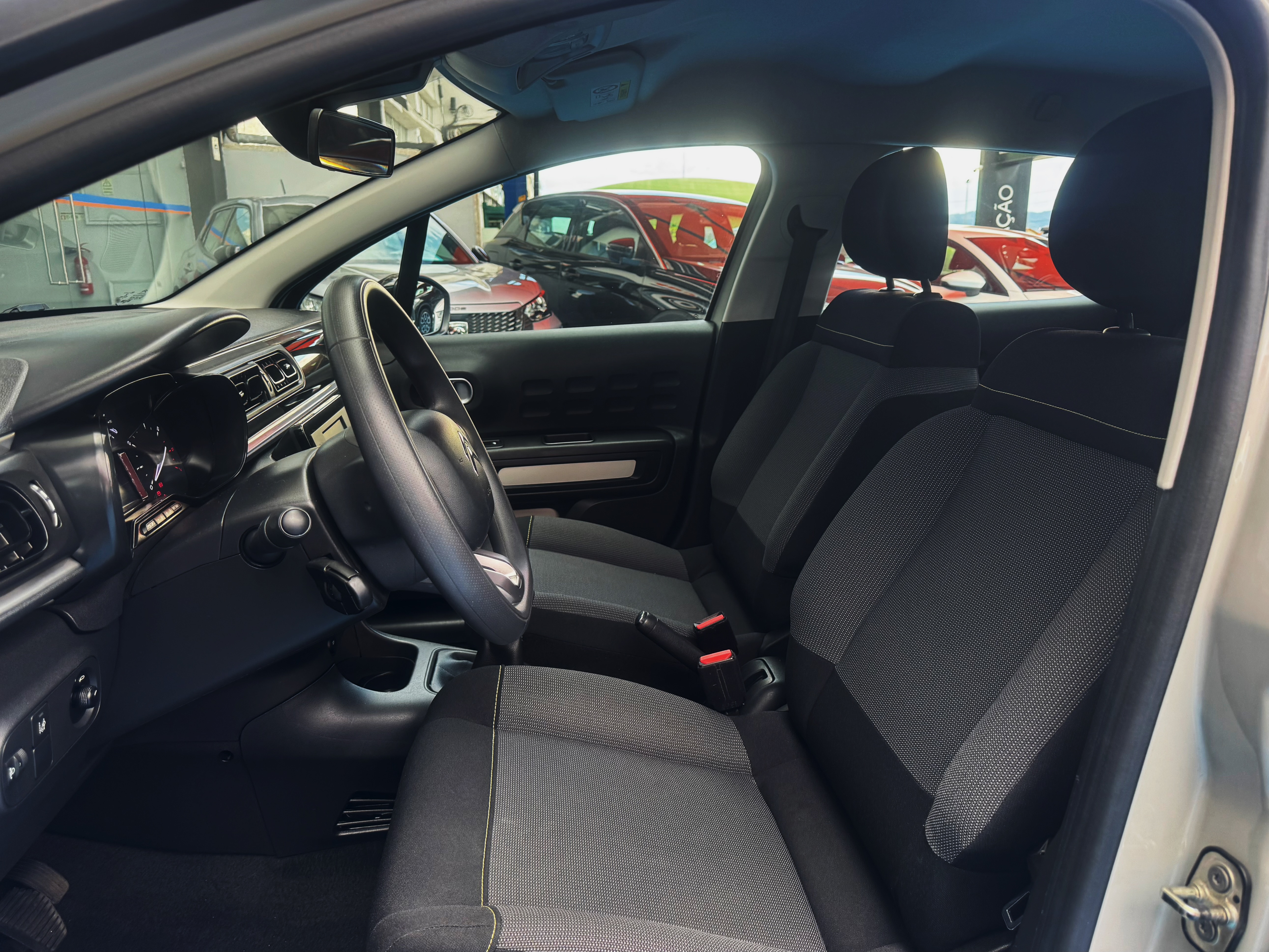 Citroën C3 1.2 PureTech Feel | Imagem 4